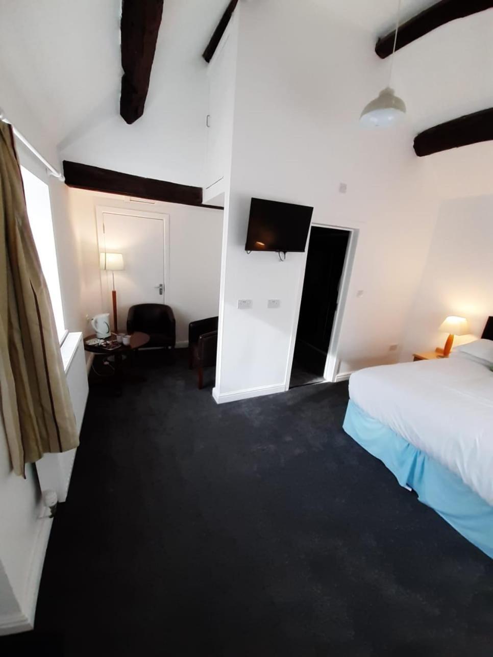 The Manor Guest House Чідл Номер фото